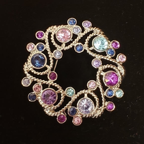 Unbranded Jewelry - Vintage Jewel Tone Multicolor Rhinestone Brooch Wreath Circle Pin